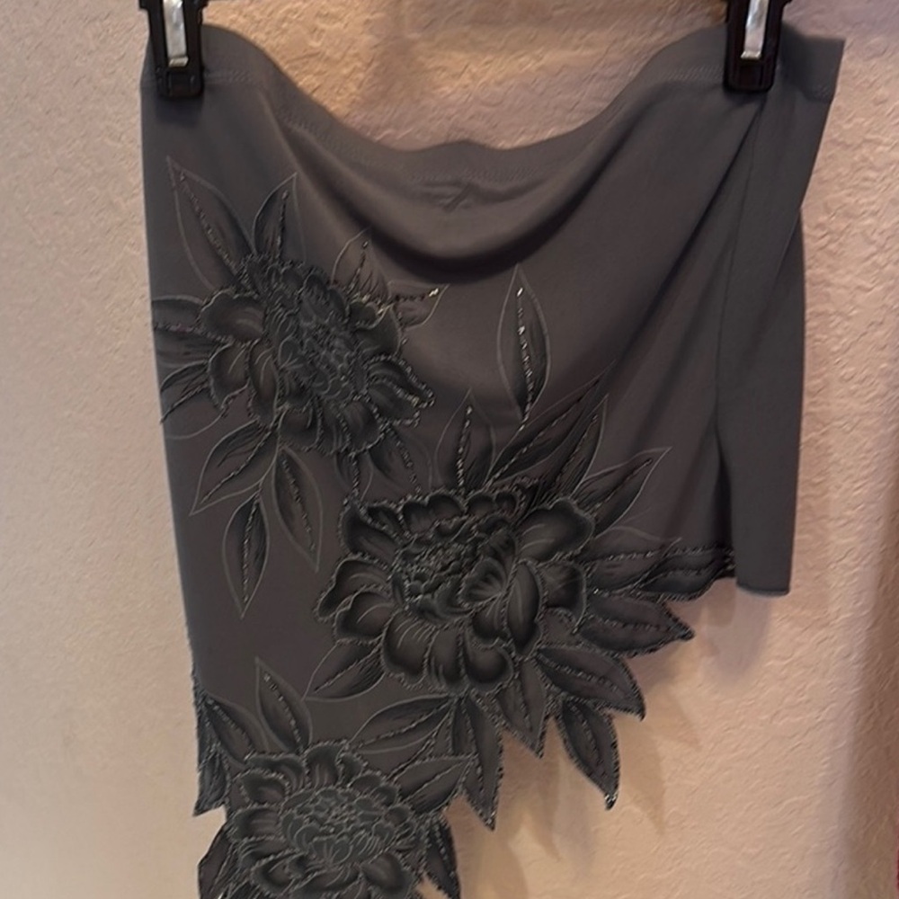 Elegant Gray Floral Women's Top